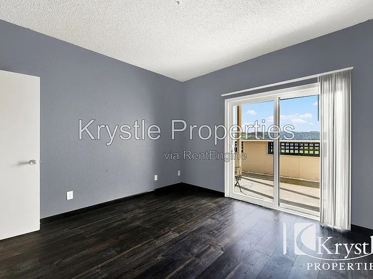1201 Glen Cove Pkwy #1106 — Photo 8