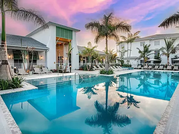 6025 Whitaker Rd #107, Naples, FL 34112