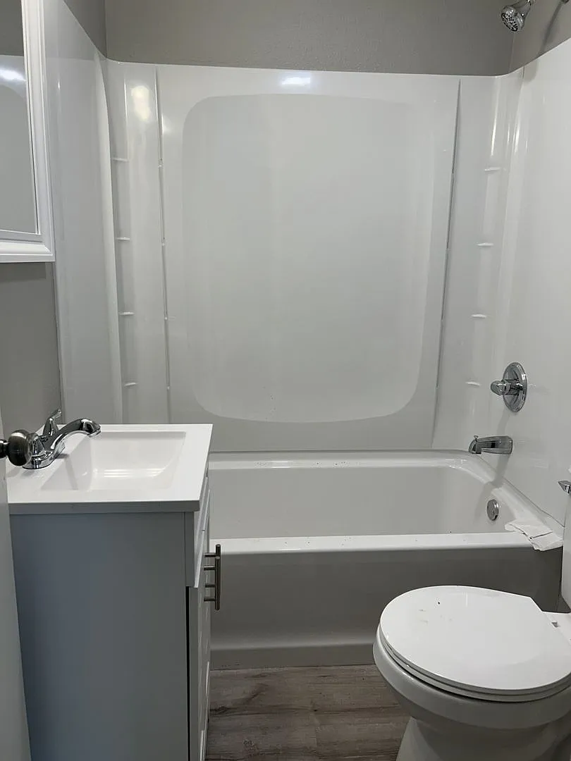 Coming Soon!! 3 Bedroom/ 1 Bathroom House — Photo 4