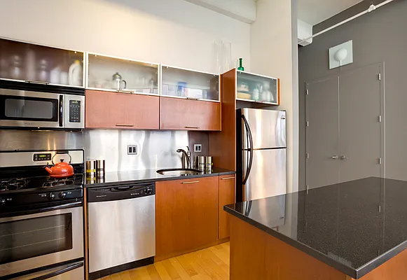 Sold by Brooklyn Bridge | media 3