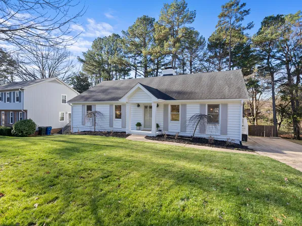 5405 Cedarwood Dr, Raleigh, NC 27609