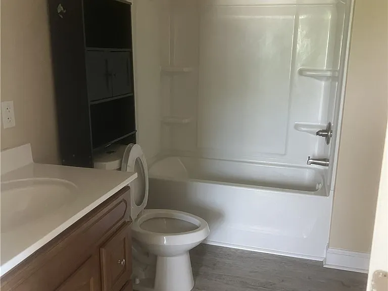 209 Godwin St #A — Photo 10