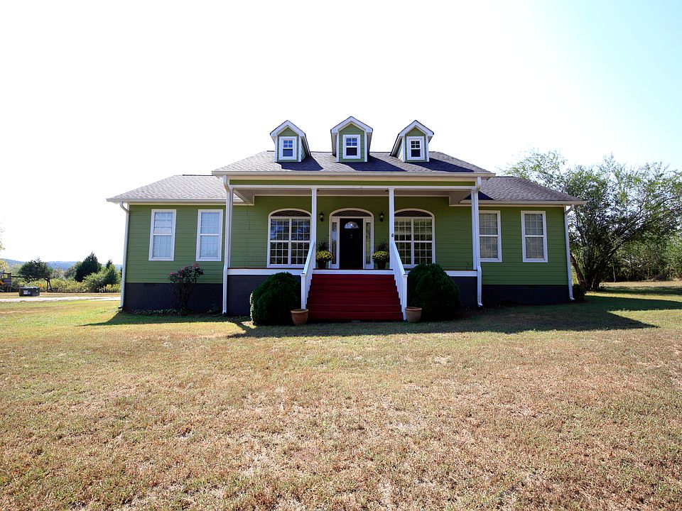 1st image of 447 Creekside Dr