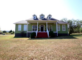 447 Creekside Dr, Summerville, GA 30747