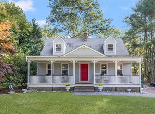 5 Secluded Dr, South Kingstown, RI 02879