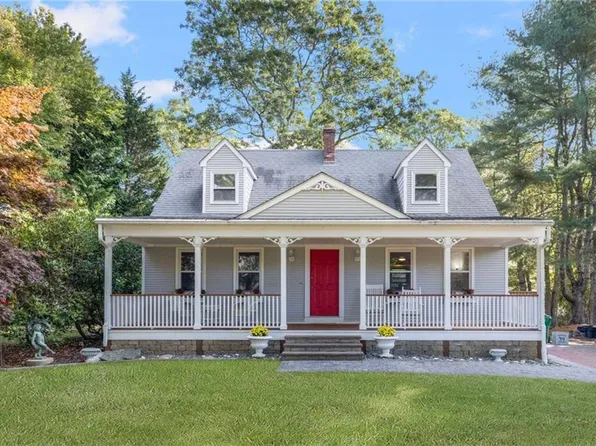 5 Secluded Dr, South Kingstown, RI 02879