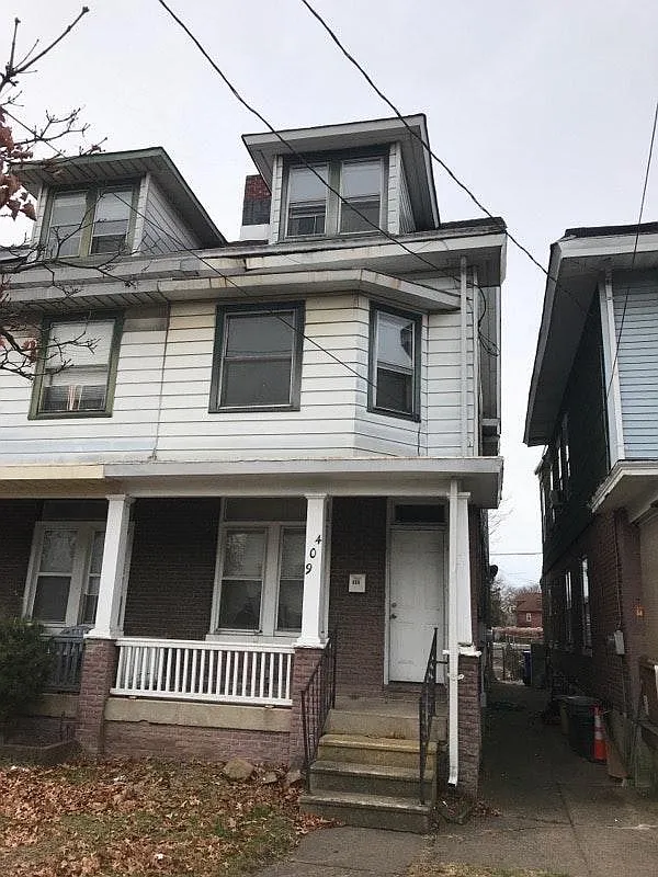 409 S Olden Ave photo 1