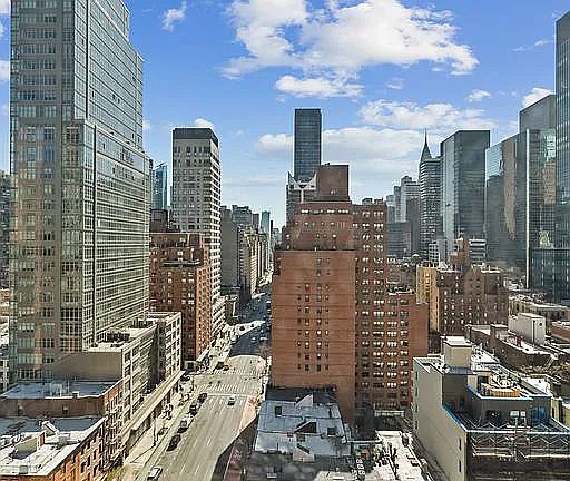 2nd image of 250 E 53rd St APT 1804