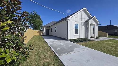 3617 Park Blvd Photo 1