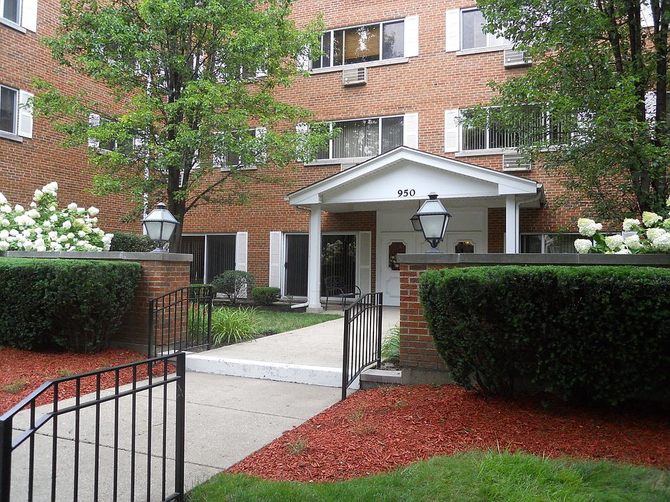 1st image of 950 W Washington Blvd #209