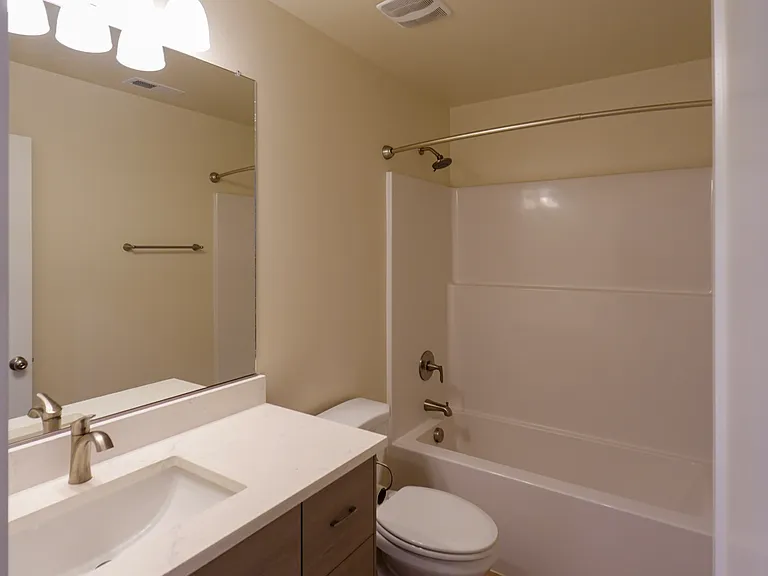 123 9th Ave #39 — Photo 18