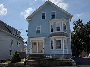 36 Highland St FLOOR 3, Pawtucket, RI 02860