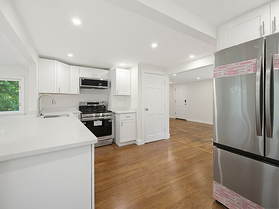 5th image of 88 Deforest St