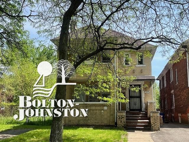 1st image of 2457-9 Gladstone Ave