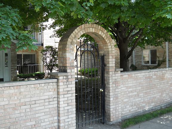 2nd image of 5419 N Milwaukee Ave #3A
