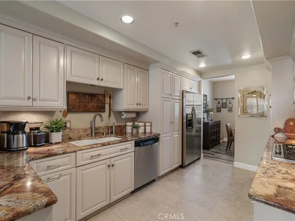 5142 Warner Ave APT 209, Huntington Beach, CA 92649