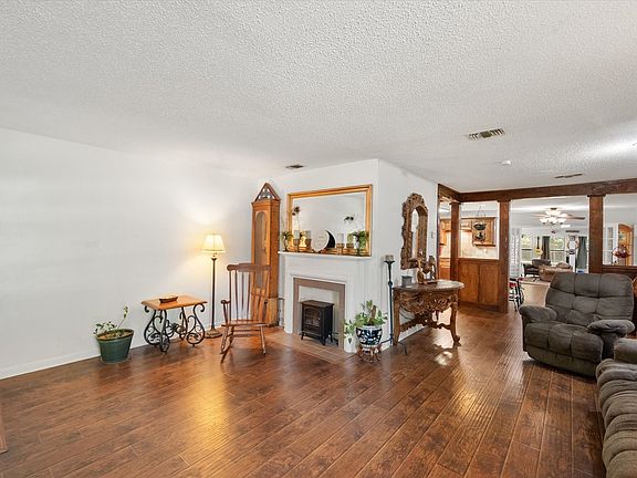 4th image of 502 Bellevue Dr