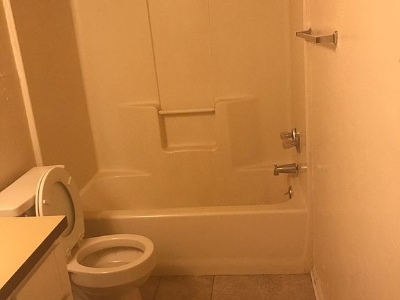 5th image of 4038 NW Ozmun Ave APT E