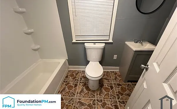 2843 Woodlawn Ter — Photo 13