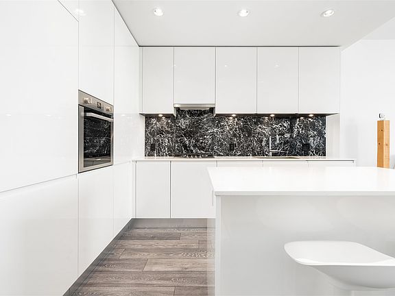 5th image of 4650 Brentwood Blvd #1909