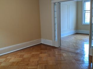 25-56 33rd St #2F, Astoria, NY 11102