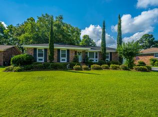 1235 Woodside Dr, Hanahan, SC 29410