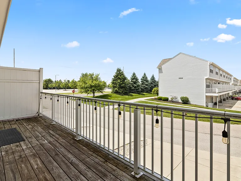 12683 White Chapel Cir — Photo 17