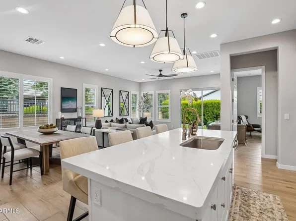 2108 E WARBLER Road, Gilbert, AZ 85297