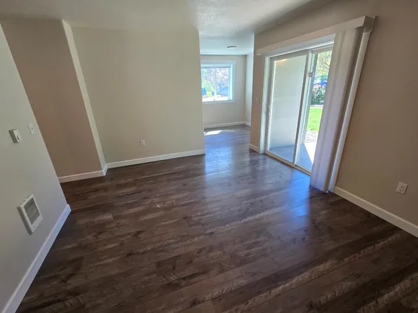 231 Pioneer Dr #251-F, Silverton, OR 97381