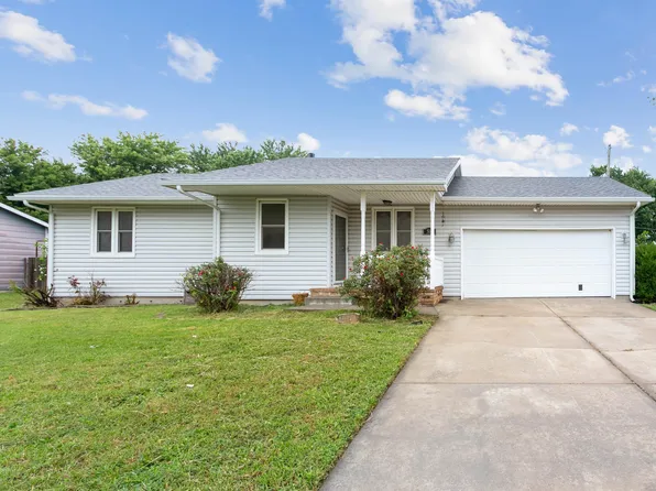 516 E School St, Rose Hill, KS 67133