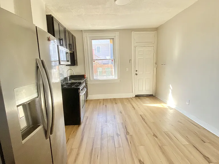 514 N Decker Ave — Photo 8