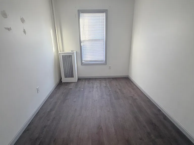 28 E 32nd St #2 — Photo 14