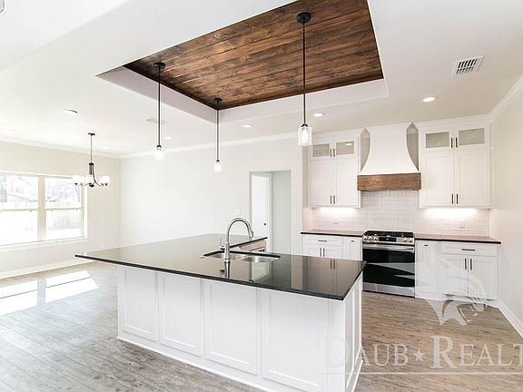 3rd image of 204 Lafoy Ln