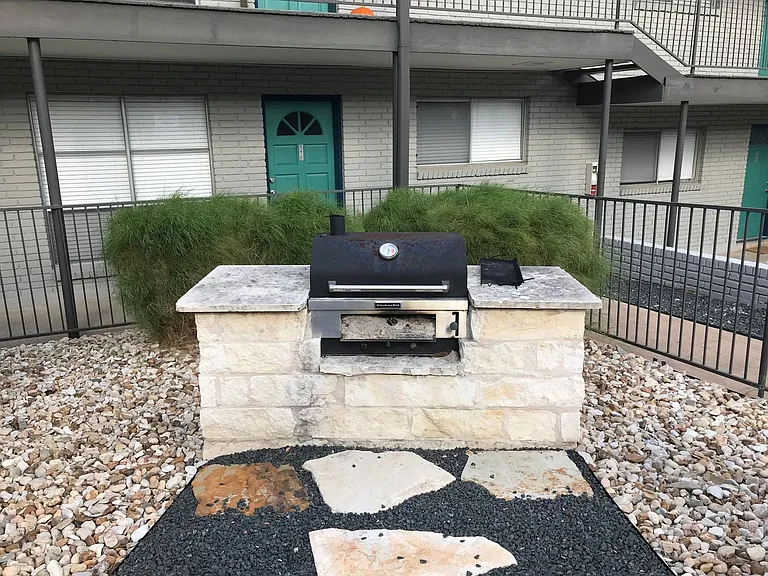Tarrytown Flats — Photo 15