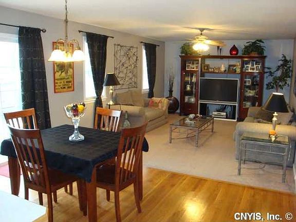 3rd image of 6622 Maricarol Ln