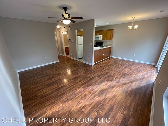 4th image of 52 Iroquois Dr
