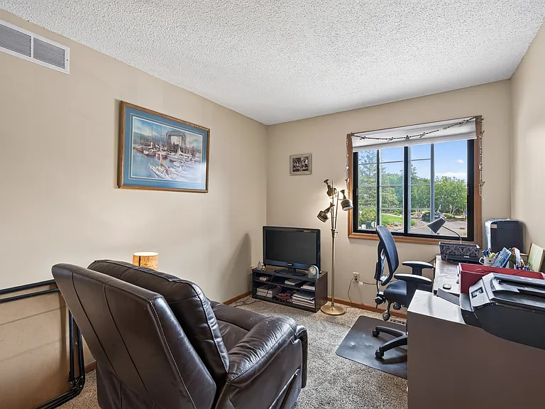 1518 Cottage Dr — Photo 18
