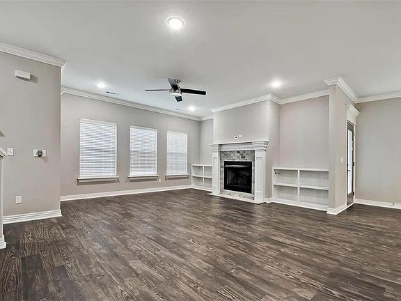 4th image of 1729 W Broadway Pl