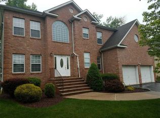 236 Fletcher St, Edison, NJ 08820