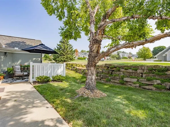 23421 W 71st Ter, Shawnee, KS 66217