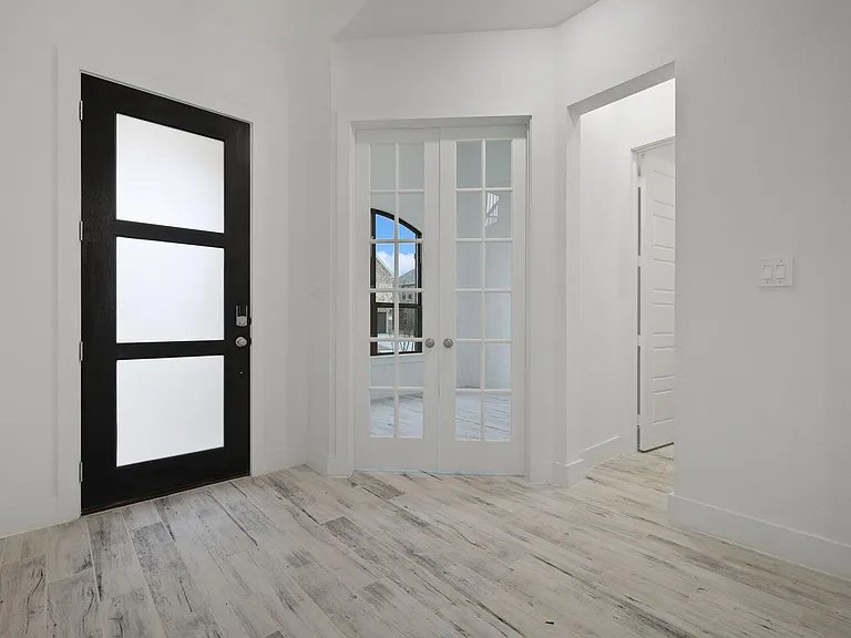 8218 Vitex Ave — Photo 3