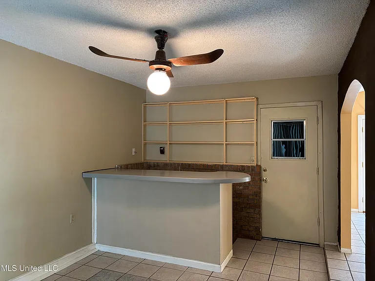 4908 Fairwood Dr — Photo 26