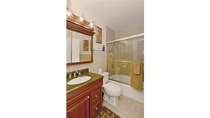 Sold by Fenwick Keats Real Estate | media 7