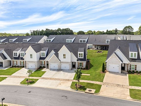 2nd image of 628 Thornberry Dr