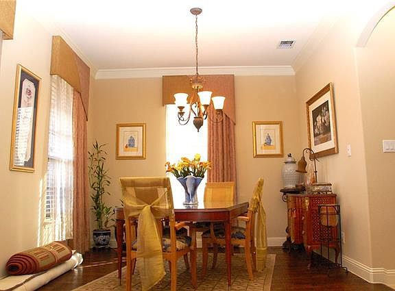 5th image of 1712 Lomar Dr