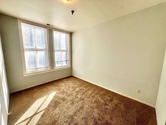 3rd image of 305 S 16th St APT 507