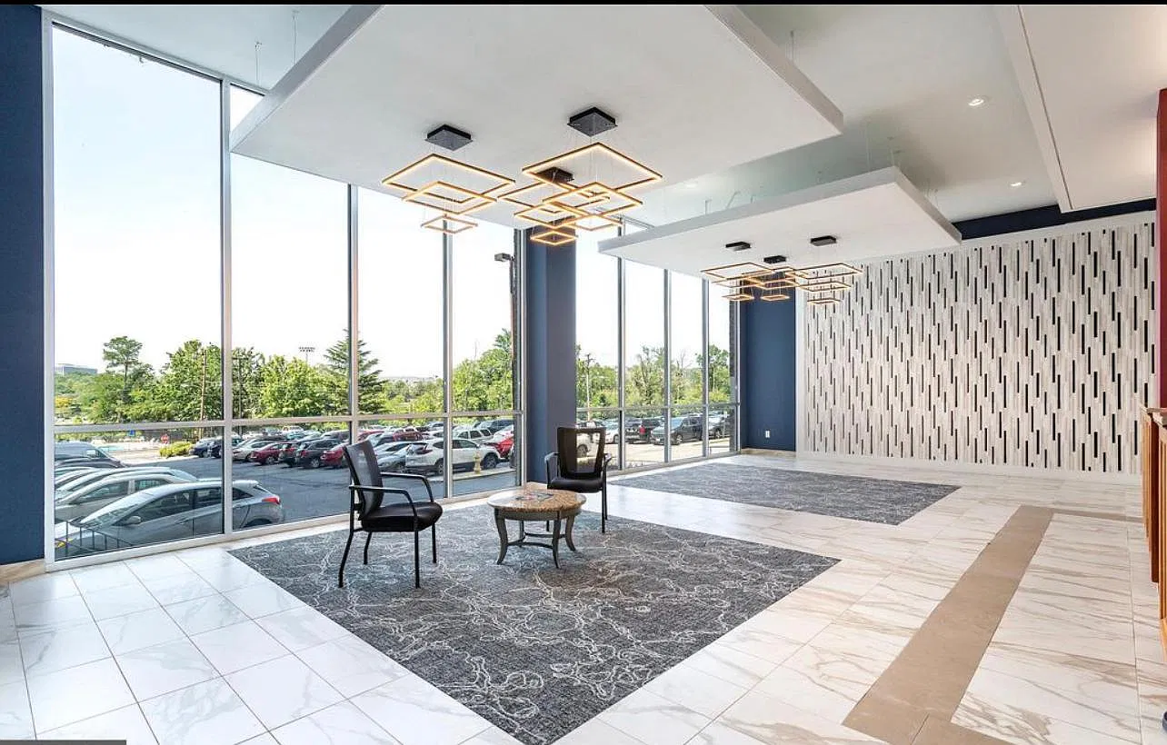 2 bed, 1040 sqft, $2,350 — Photo 1