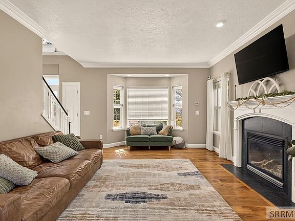 2nd image of 6805 S Marble Cir