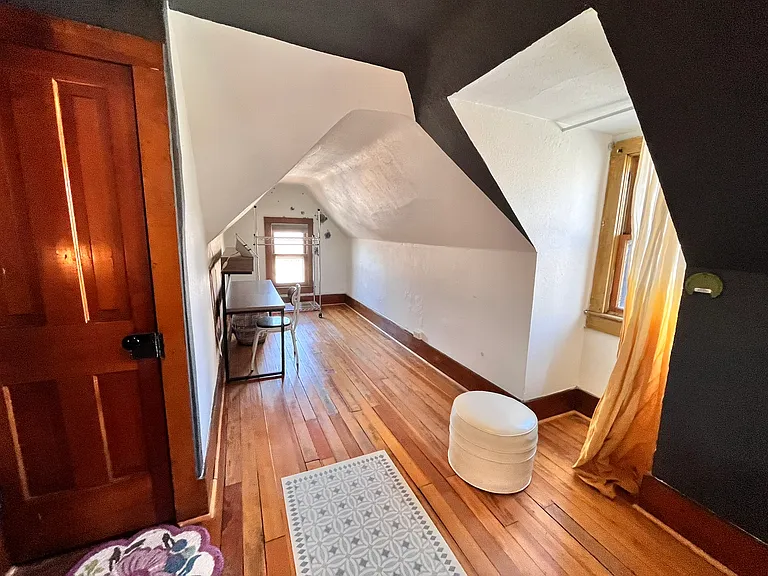 831 S Cascade Ave — Photo 10