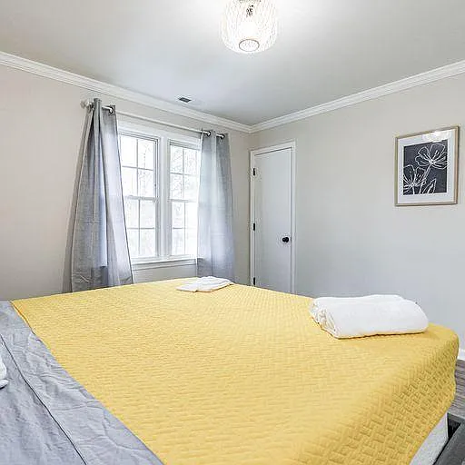 2 bed, 2.5 bath, $2,800 — Photo 3